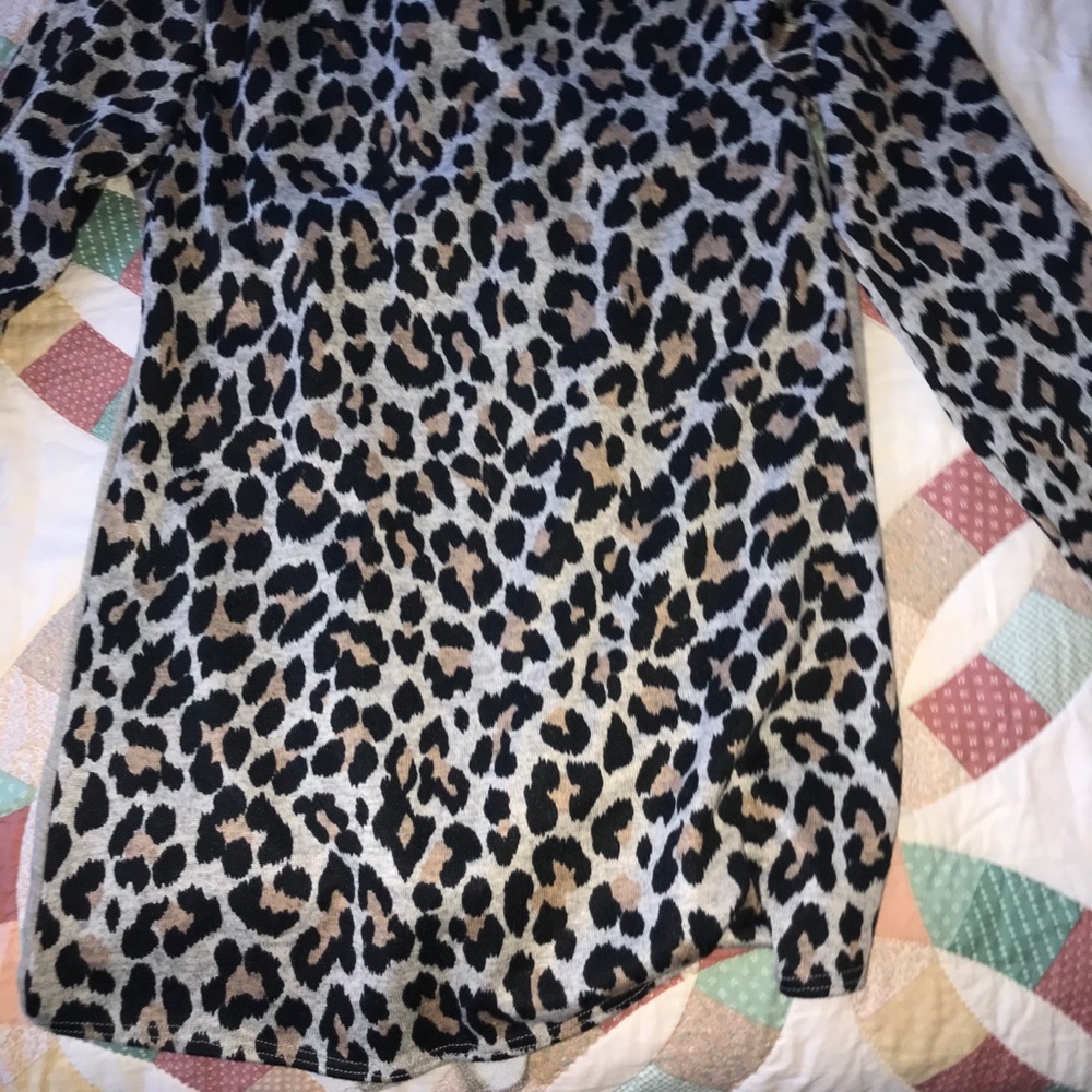 Cheetah Sweater - Picture 3 of 3